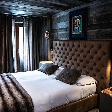 Hotell Art Grivola 4*