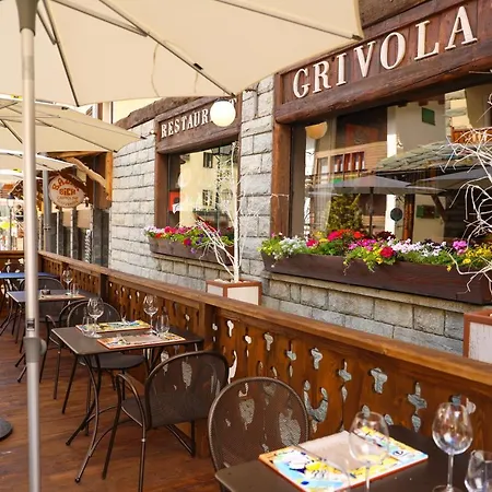 Art Grivola Ξενοδοχείο 4*