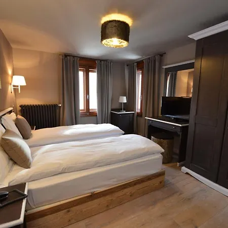 Hotell Art Grivola 4*