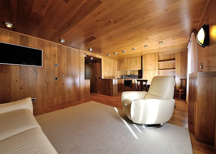 Art Grivola Hotel 4*